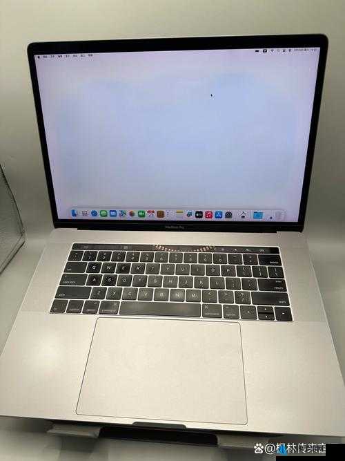 1819 岁 Macbook Pro 高清：强劲性能与卓越画质